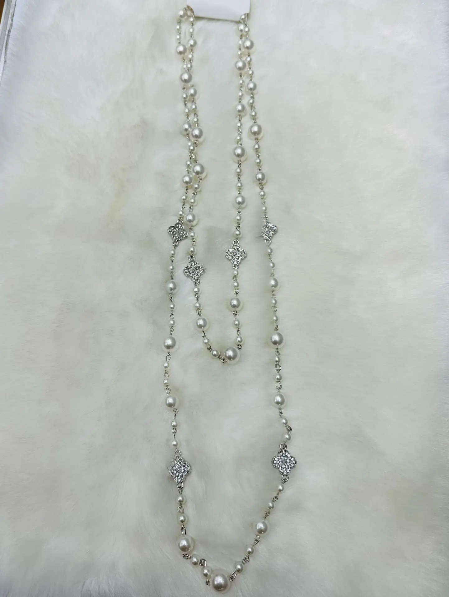 ロングパールセーターチェーン、五弁の花をあしらったファッショ - String Of Pearls Plant のレビューと価格